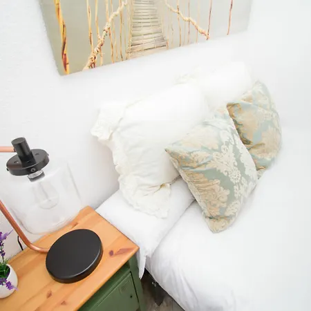 Spacious And Bright By La Recepcion Malaga